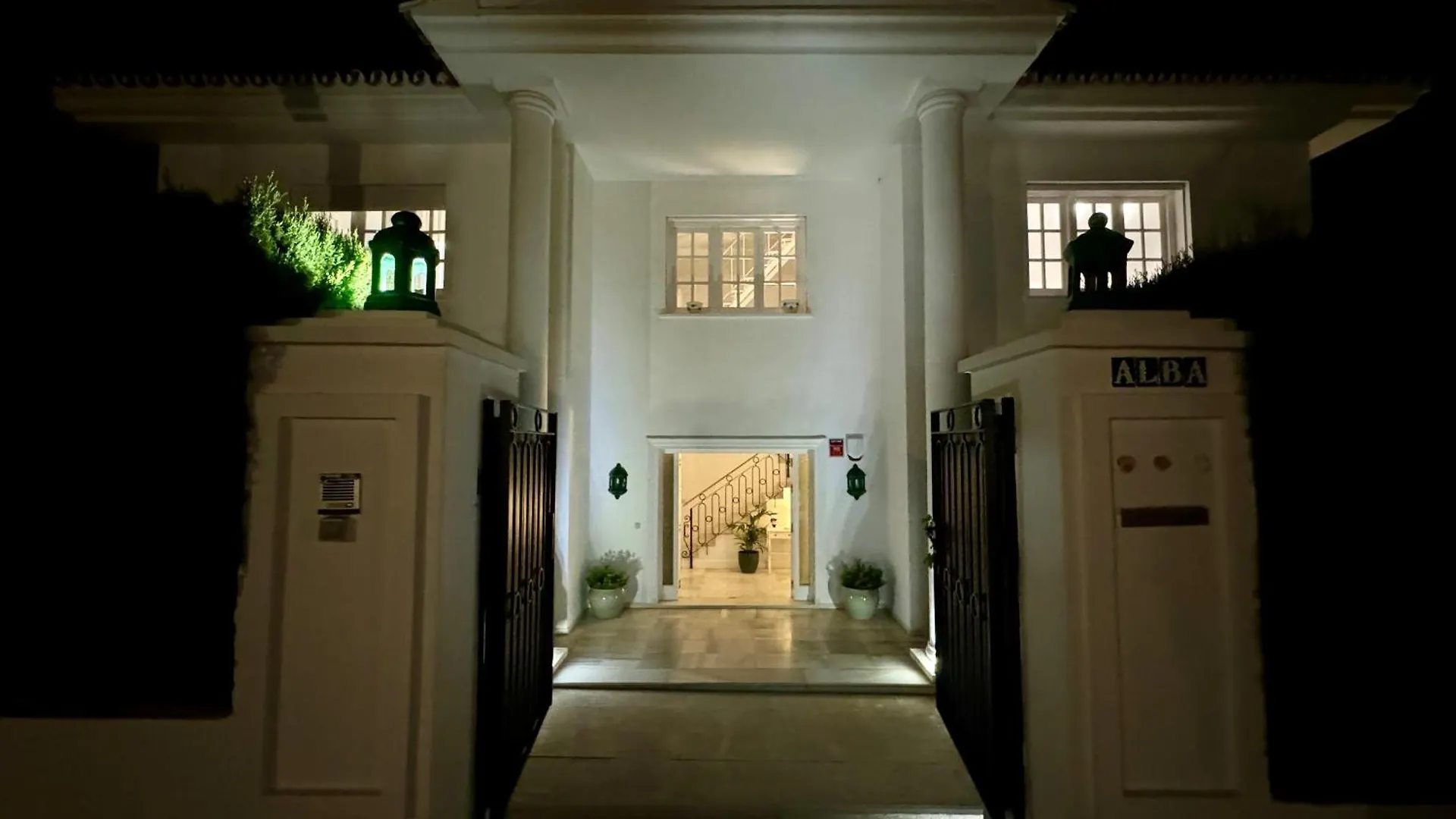 Aurora Boutique House - Only Adults Bed and Breakfast Marbella