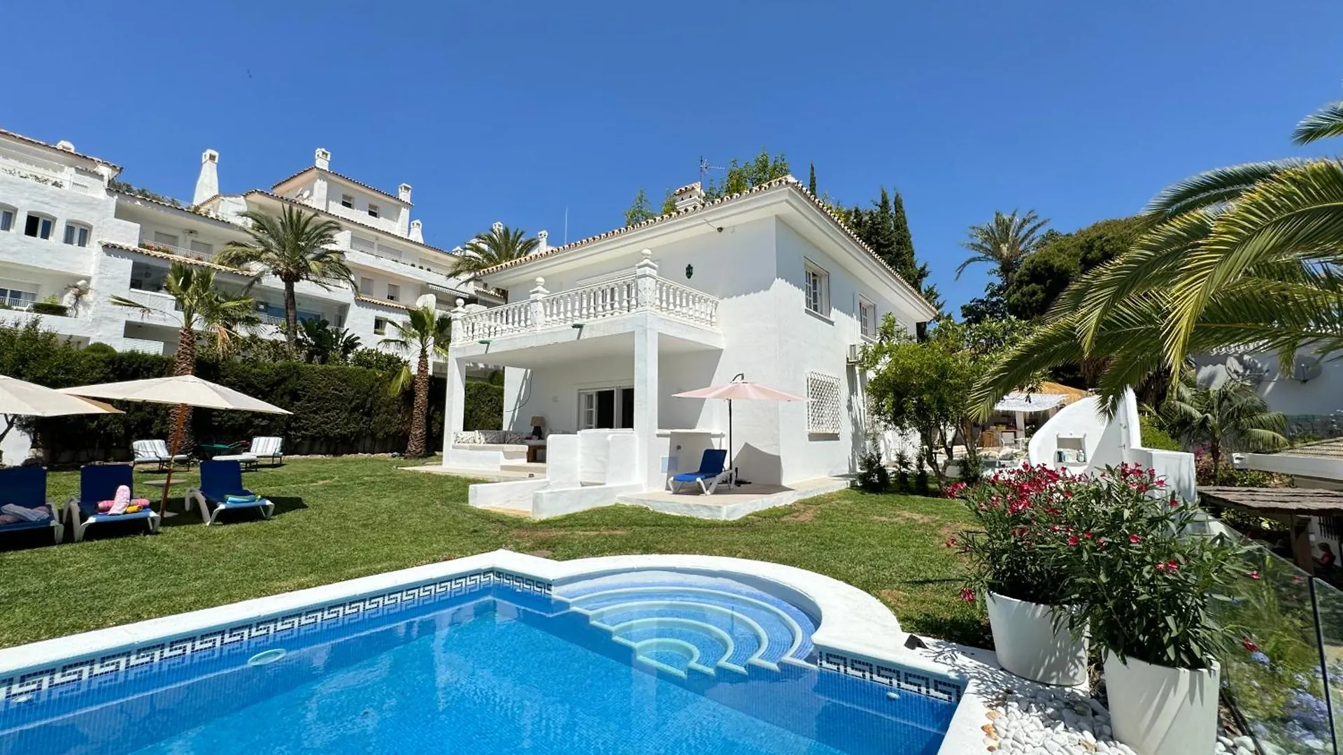 Bed & Breakfast Aurora Boutique House - Only Adults Bed and Breakfast Marbella