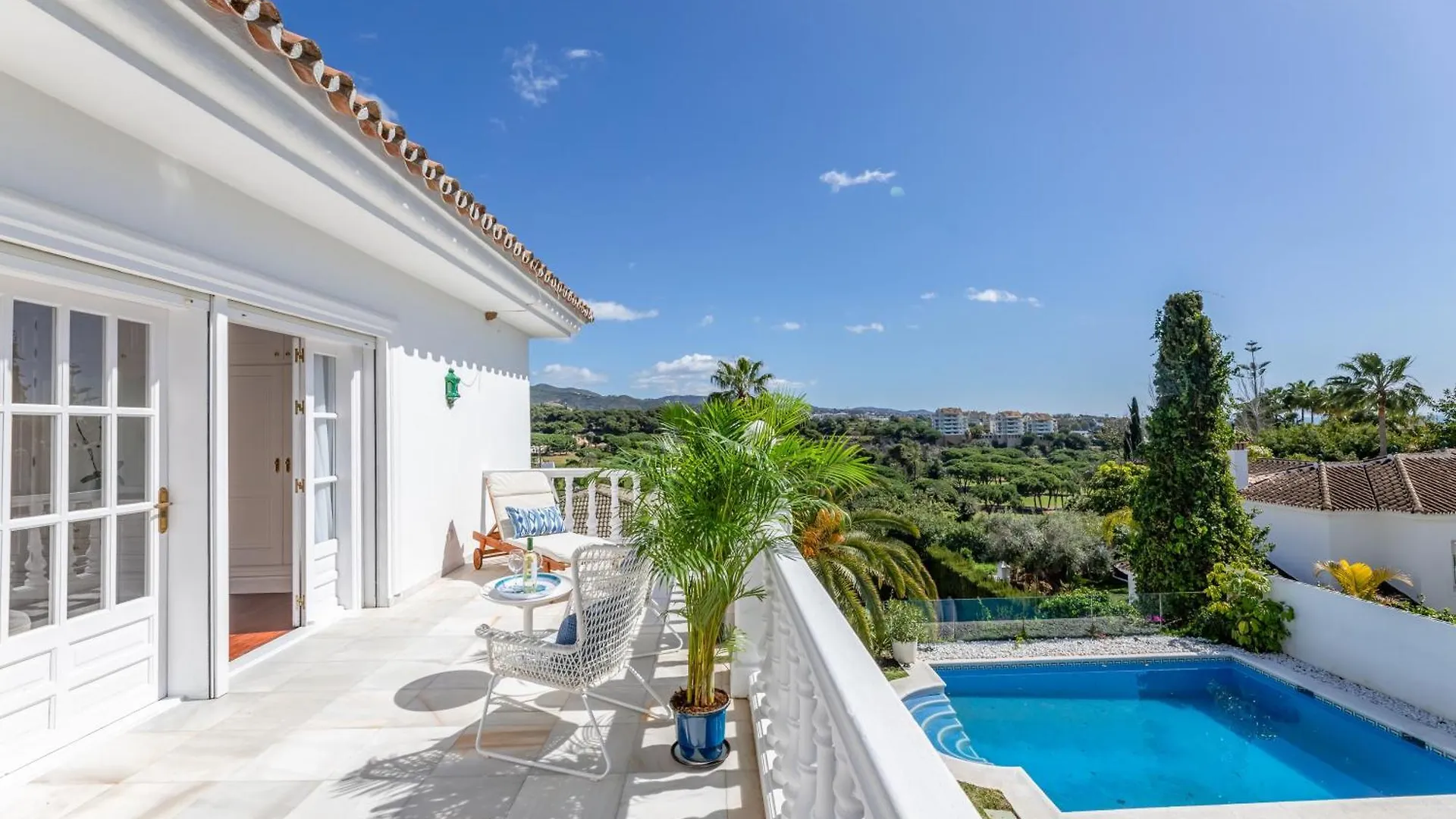 Aurora Boutique House - Only Adults Bed and Breakfast Marbella Bed & Breakfast