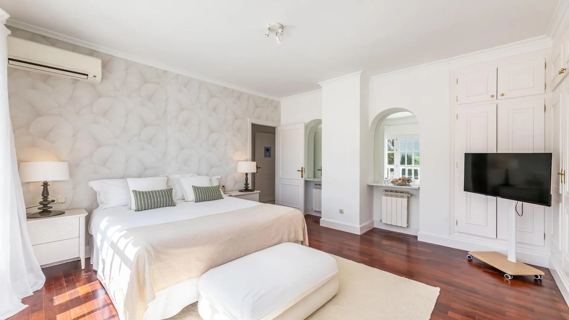 Bed & Breakfast Aurora Boutique House - Only Adults Bed and Breakfast Marbella